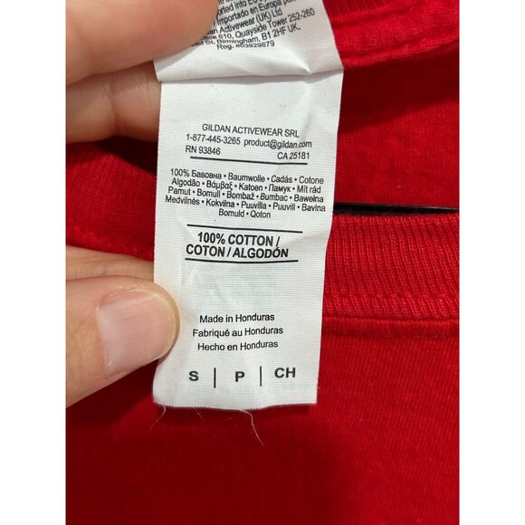 Tampa Bay Buccaneers Super Bowl LV Champions Red T-Shirt Gildan Sz Small - Picture 6 of 11